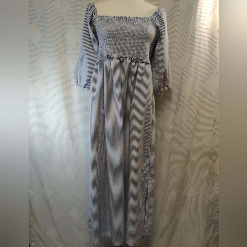 Free Assembly Dress Puff Sleeves Size Large
